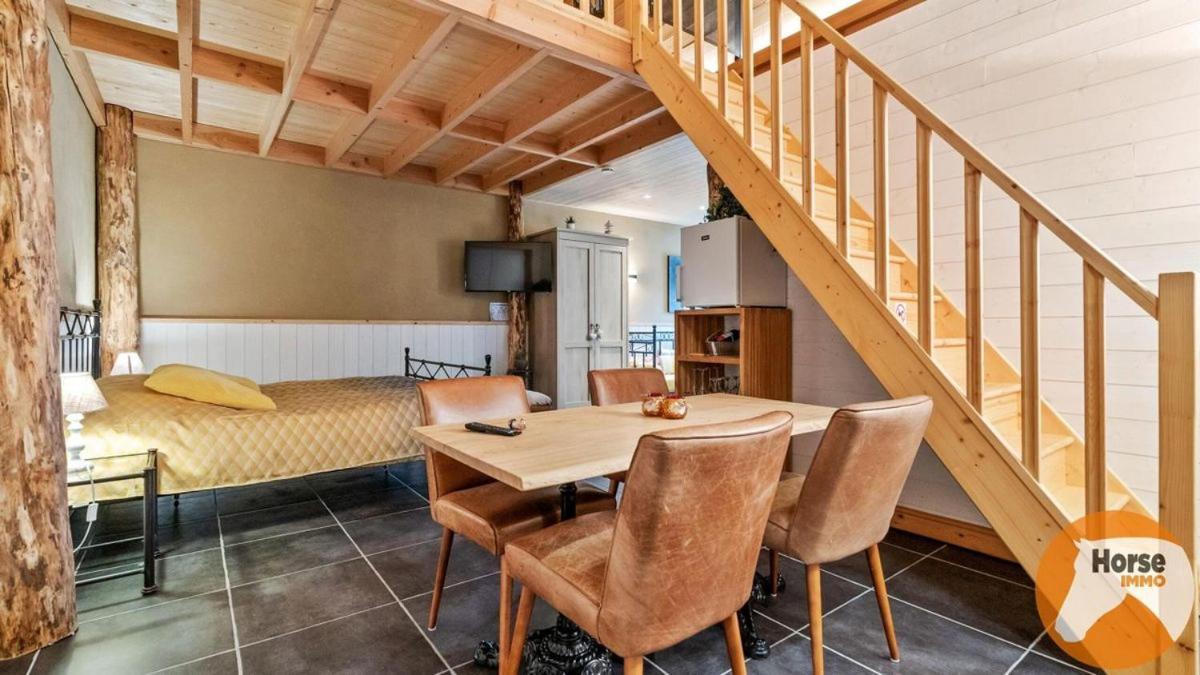 ダンメ Quarter House Bed & Breakfast エクステリア 写真